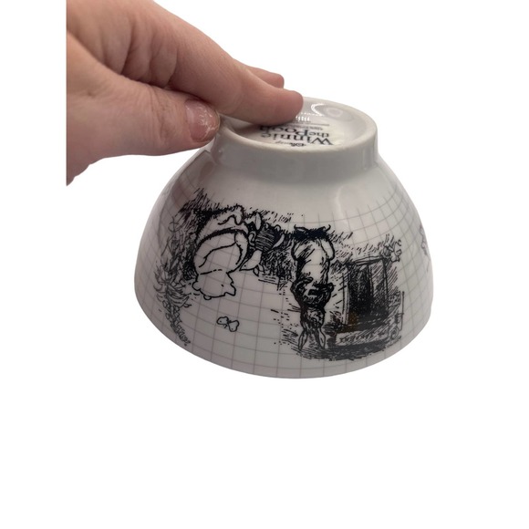 Winnie the Pooh Sketchbook Soup Cereal Bowl by Disney - Picture 11 of 12